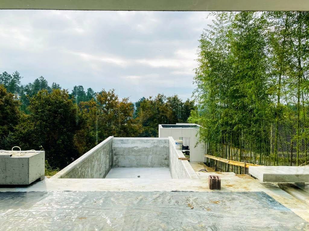 Casa CR com jardim em bambu natural