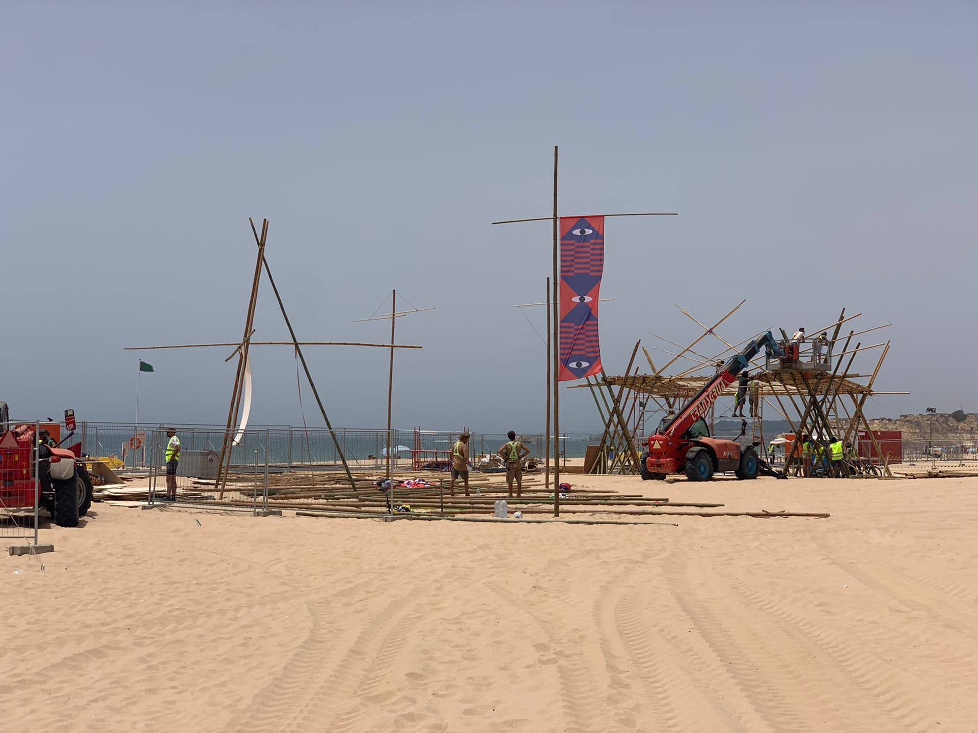 Arquitetura temporária em bambu para eventos